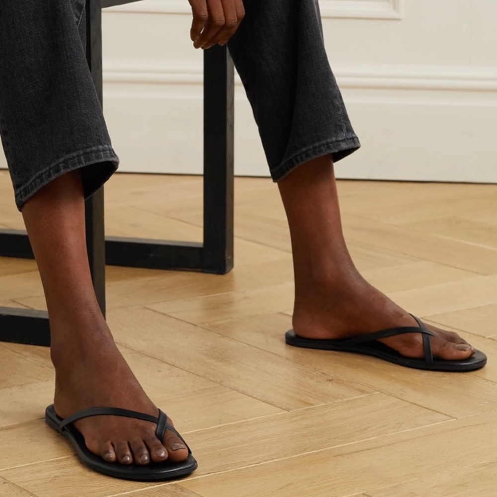Tkees inspired leather sandal